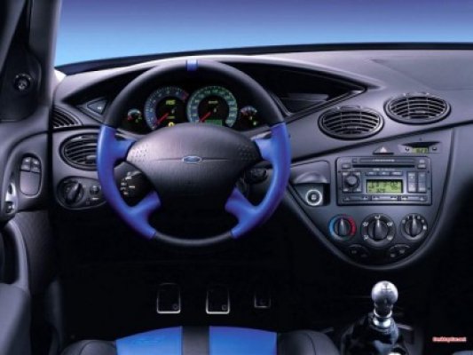 Ford a folosit un mix de muzică din aproate toate genurile pentru a regla sistemul audio al B-Max